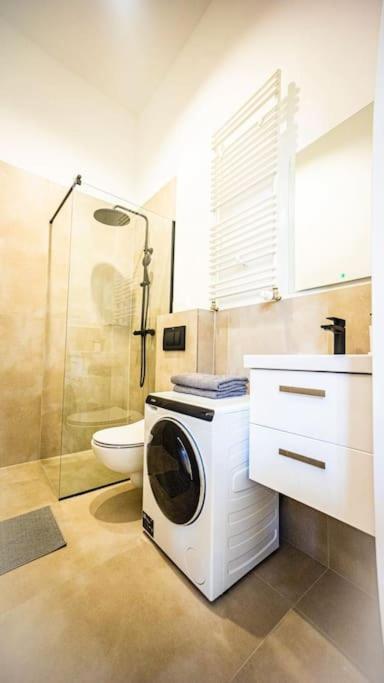 Lovely Apartment In Varşovia Exterior foto